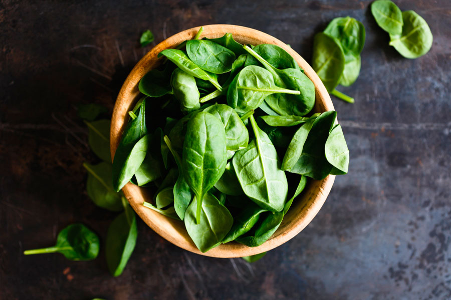 Зелень для красоты и здоровья: 7 причин полюбить шпинат
