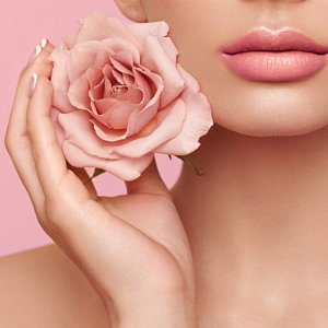 Как майская роза: чем этот цветок полезен для кожи Как майская роза: чем этот цветок полезен для кожи