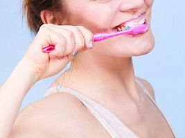 Грамотная гигиена полости рта: как поддерживать зубы белыми без отбеливания 