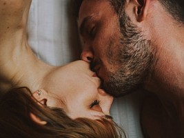 С ног на голову: 10 причин головокружения после секса
