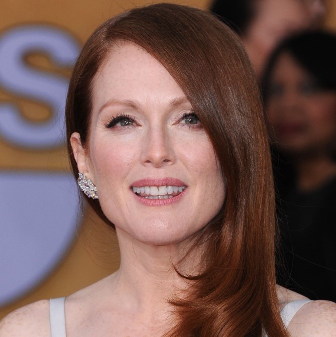 Үлкен мүшесі бар балапан Ол оның клиторын жалады watch online