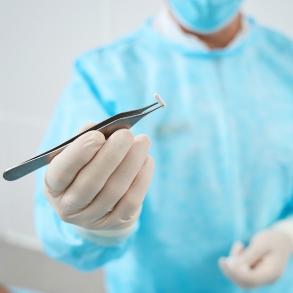 Импланты молодости: что такое пеллетотерапия и почему она стала «мастхэвом» у знаменитостей Импланты молодости: что такое пеллетотерапия и почему она стала «мастхэвом» у знаменитостей