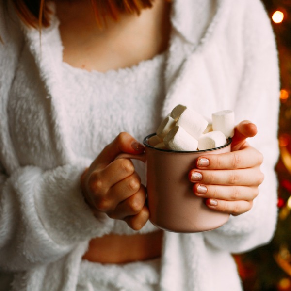 Ногти-маршмеллоу: новый тренд на предстоящий праздничный сезон