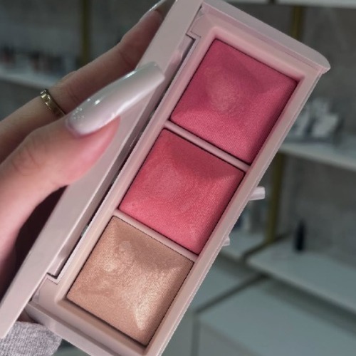 MyCollages - 2025-11-26T175000.683.jpg