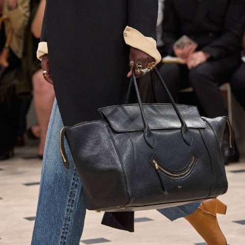 MyCollages - 2025-12-28T182919.959.jpg