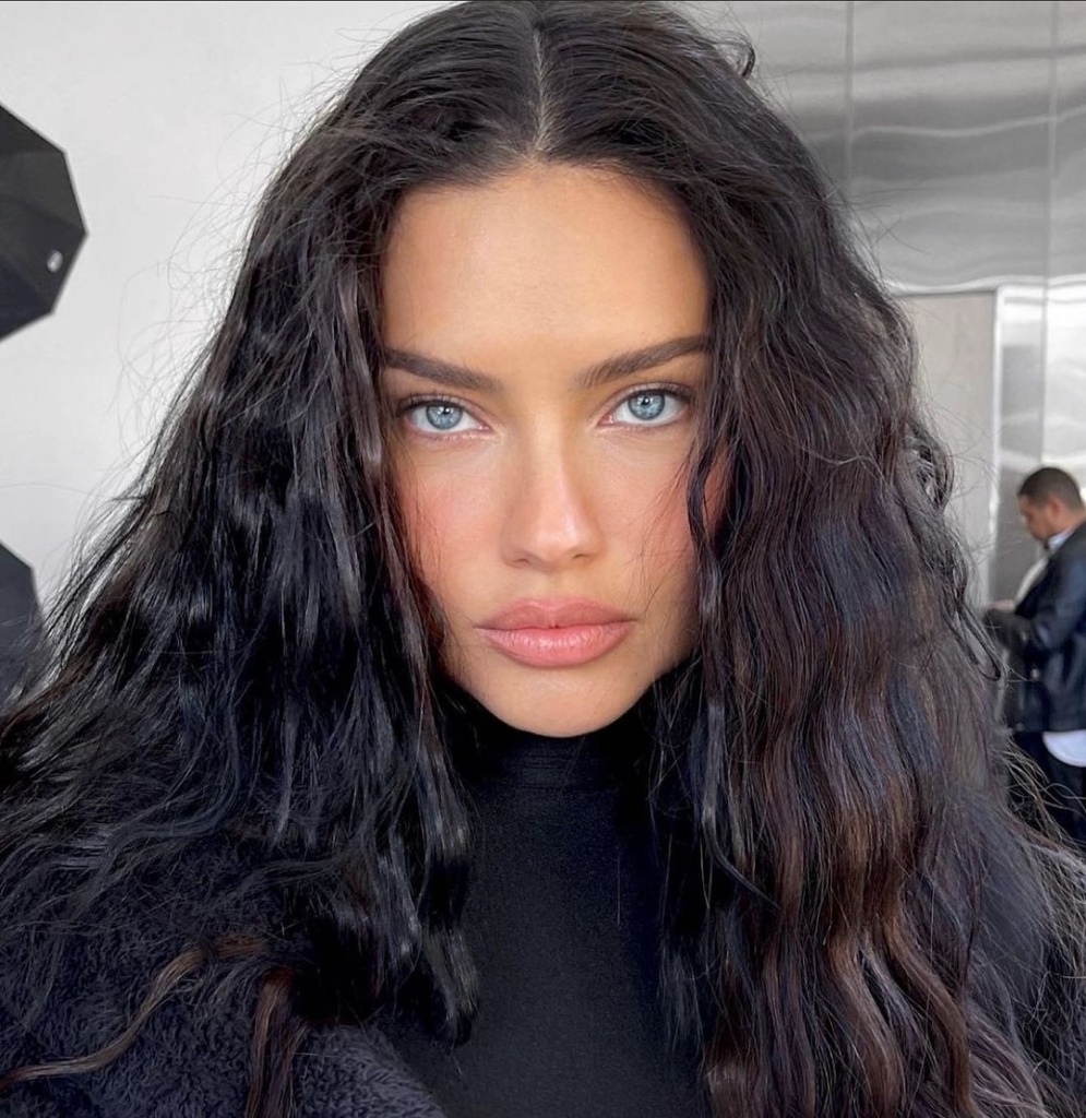 adrianalima_279692589_941878839817522_8879739264283550451_n.jpg