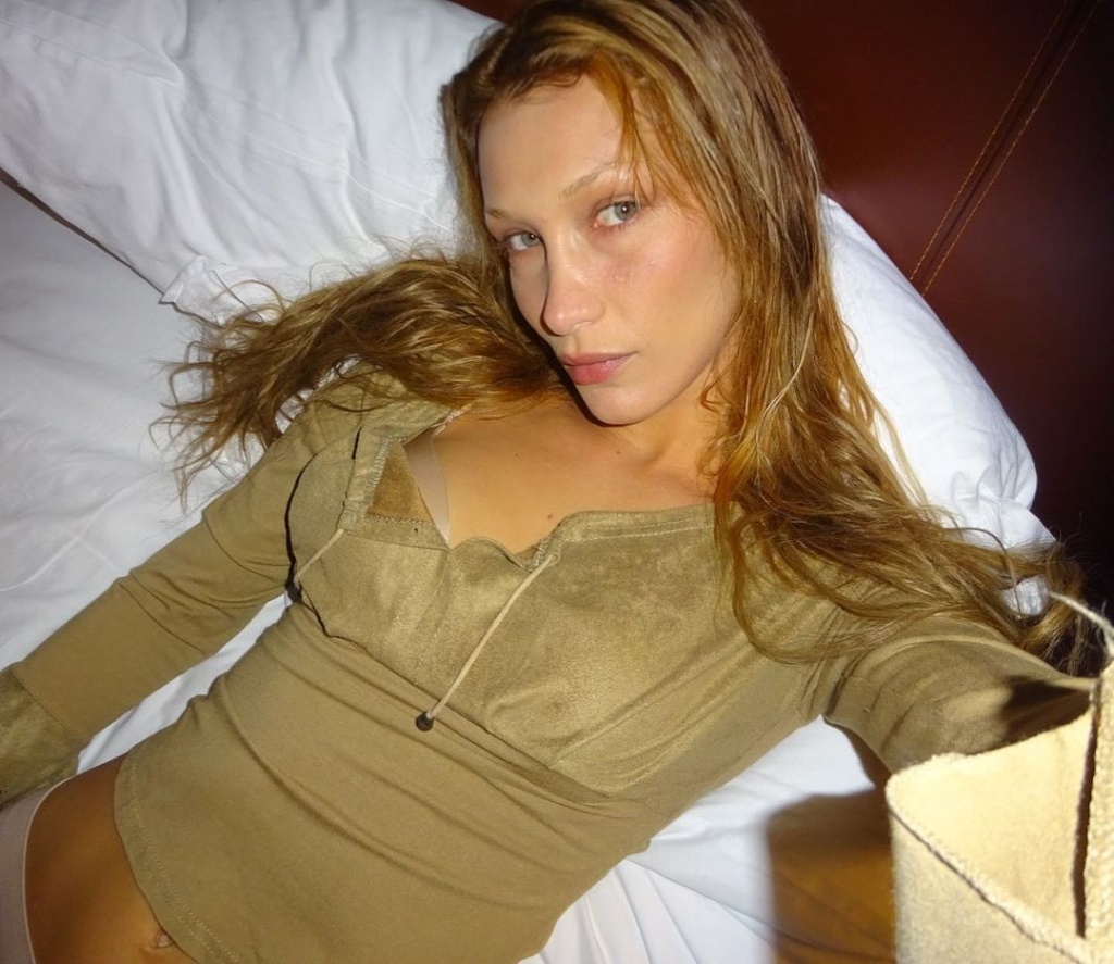 bellahadid_320892488_883015639779797_6333098014897136934_n.jpg