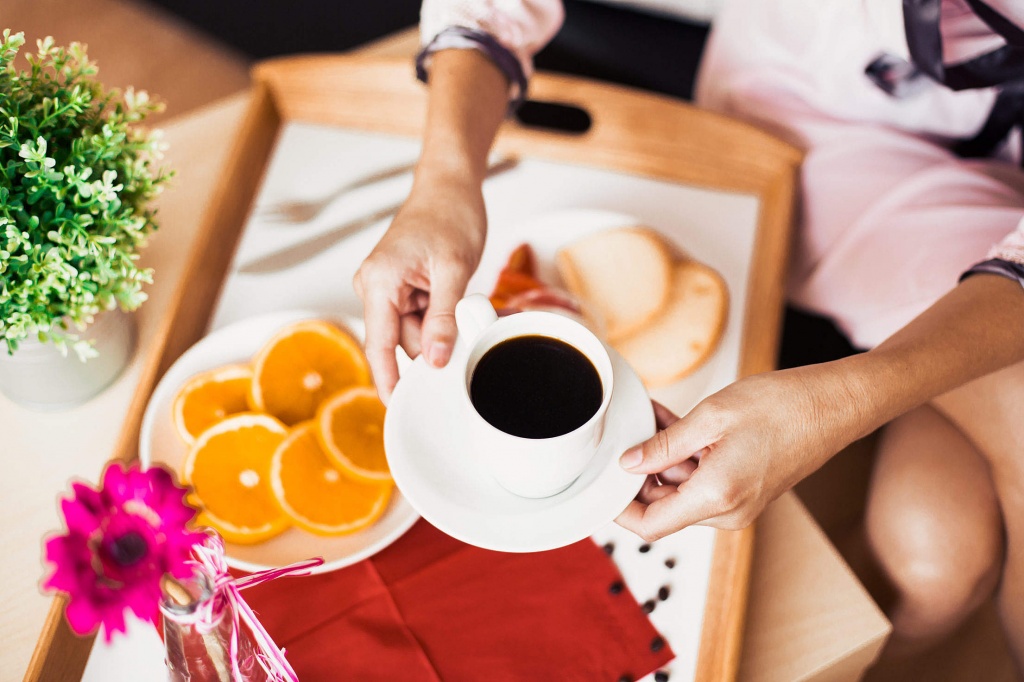 morning-coffee-in-bed-2210x1473.jpg