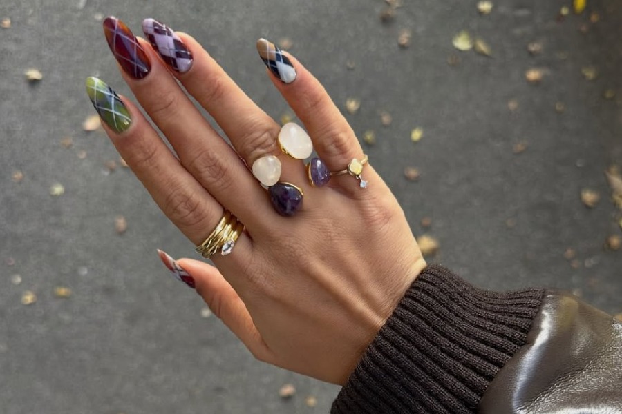 MyCollages - 2025-11-21T093711.303.jpg