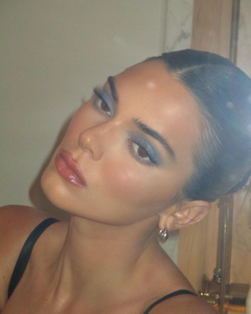 Кендалл Дженнер kendalljenner_301406203_613469196815598_8630801244091204711_n.jpg