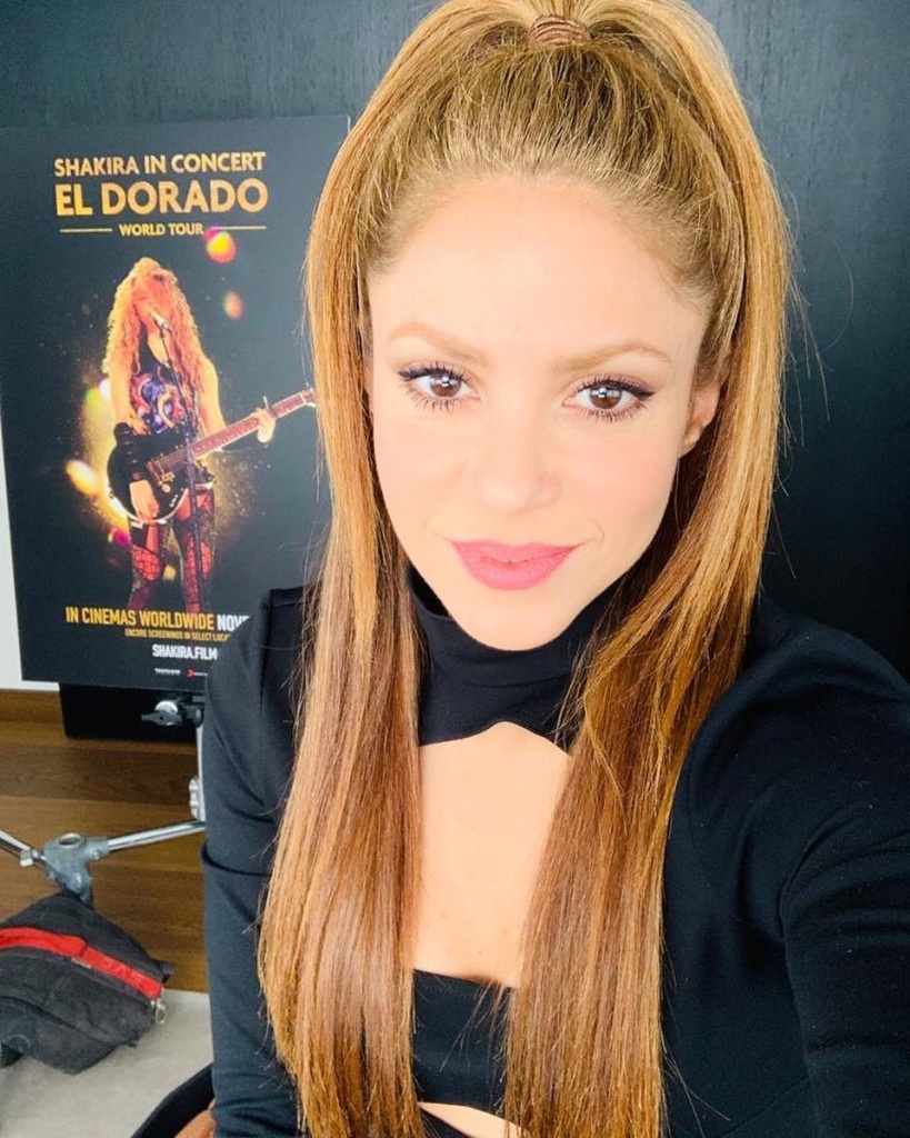 shakira_72779639_221781725476754_3256081908018552346_n.jpg