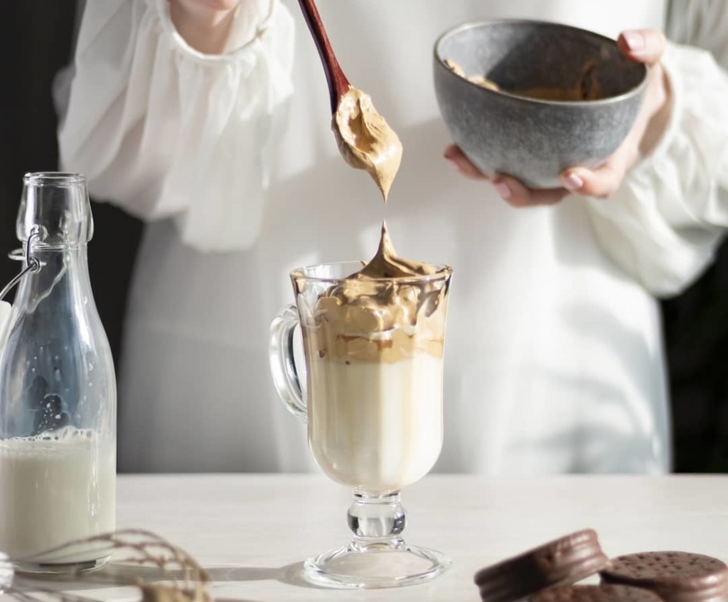 Дальгона: как приготовить трендовый кофе из Instagram