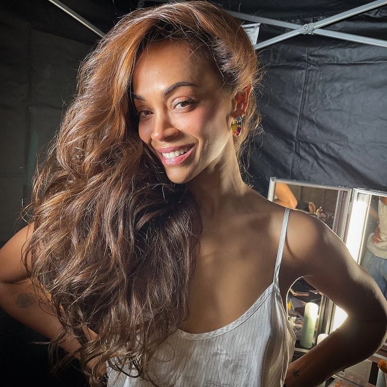 Зои Салдана zoesaldana_327452577_228408249539645_7555140701244088770_n.jpg