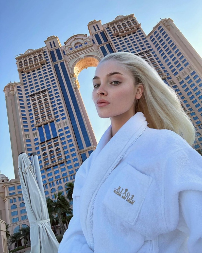 Алена Шишкова missalena.92_320386848_1577785869330219_1099687220819739505_n.jpg