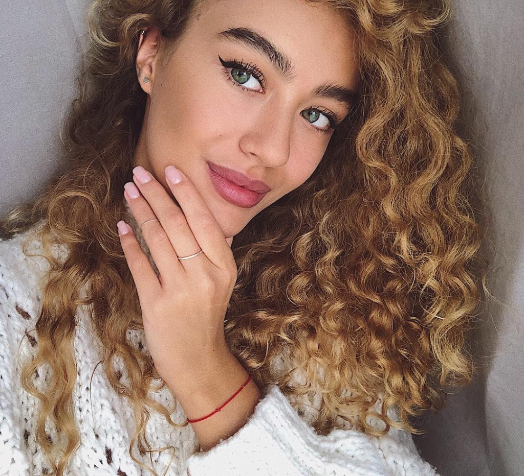Ульяна Синецкая.jpg Ульяна Синецкая.jpg
