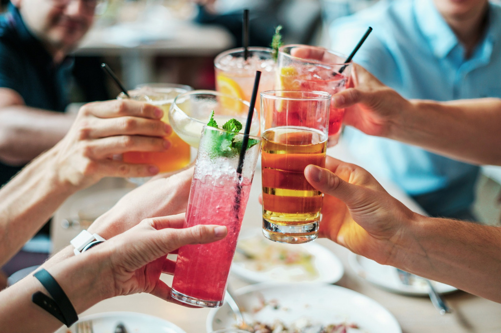 Мифы об алкоголе почему опасен спирт, есть ли безопасные дозы