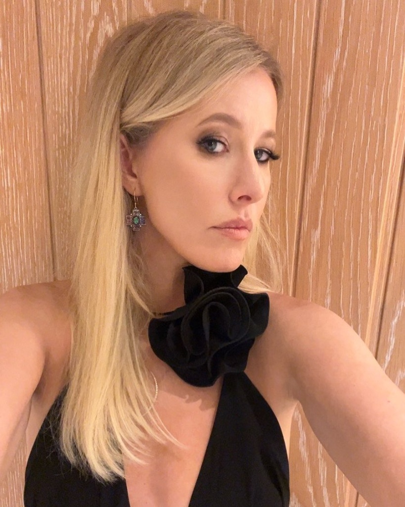 xenia_sobchak_316736243_1951335971902435_4029443355237532941_n.jpg