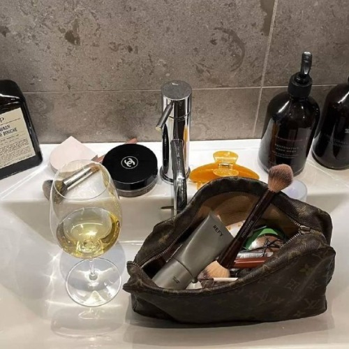 MyCollages - 2025-12-25T090209.450.jpg