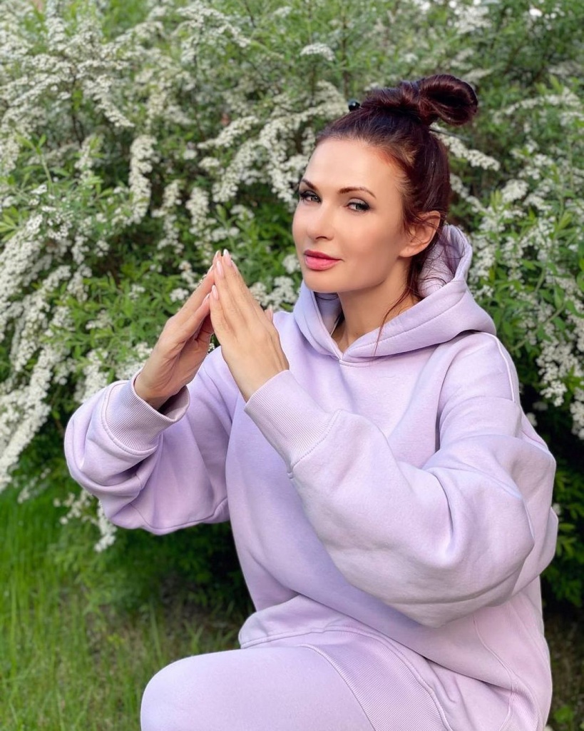 Эвелина Бледанс Эвелина Бледанс