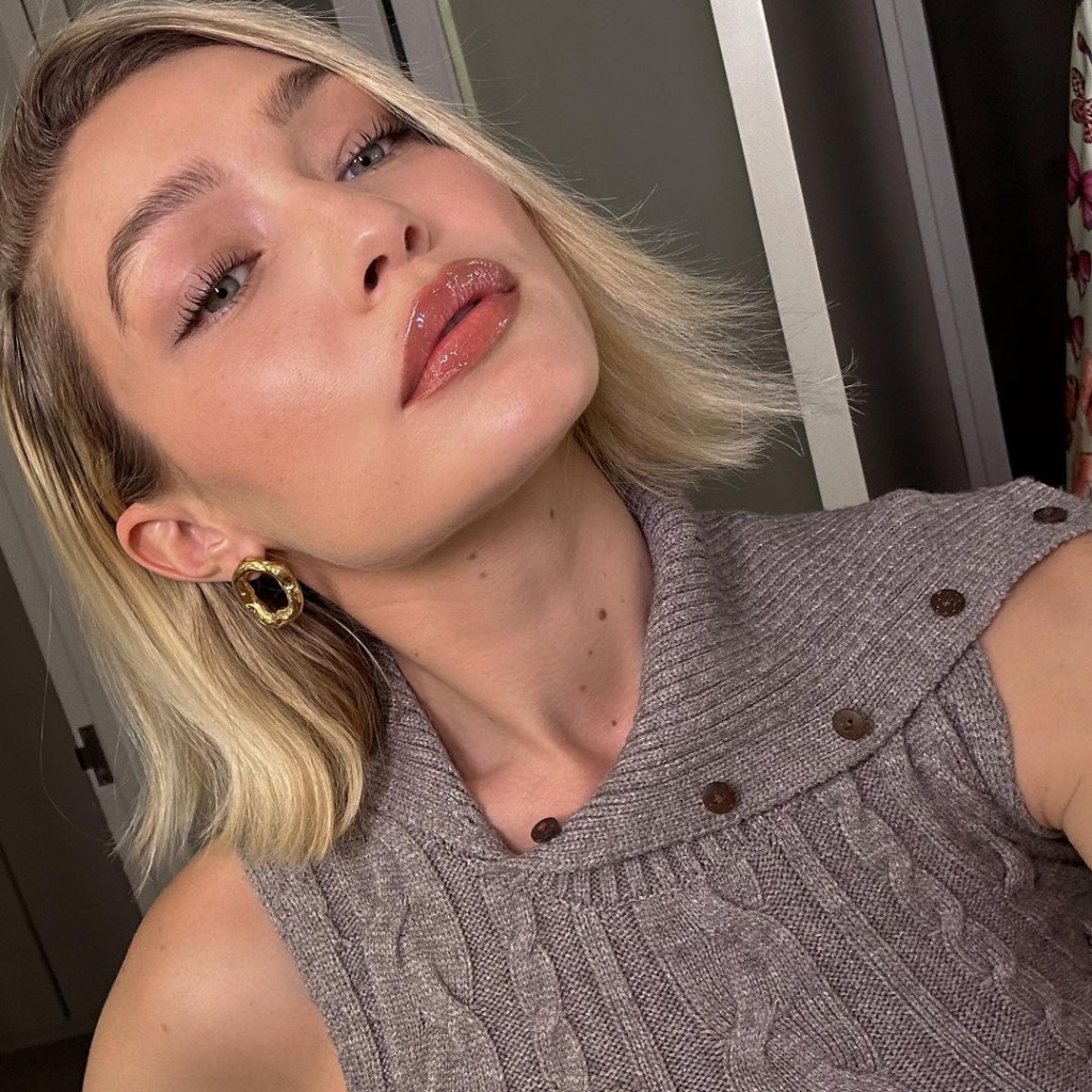 gigihadid_post_15_03_2024_01_03_483323850077981246469.jpg