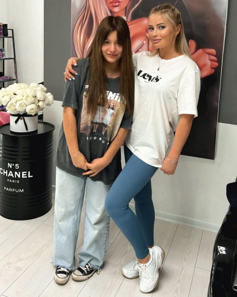 Дана Борисова с дочерью danaborisova_official_276968155_298987455682936_2367892370365576234_n.jpg