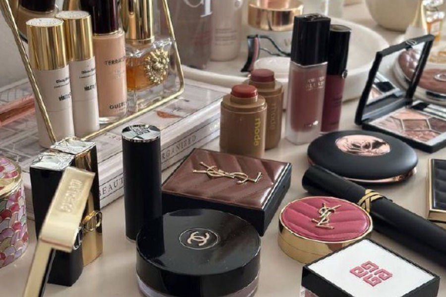 MyCollages - 2025-12-25T101227.551.jpg