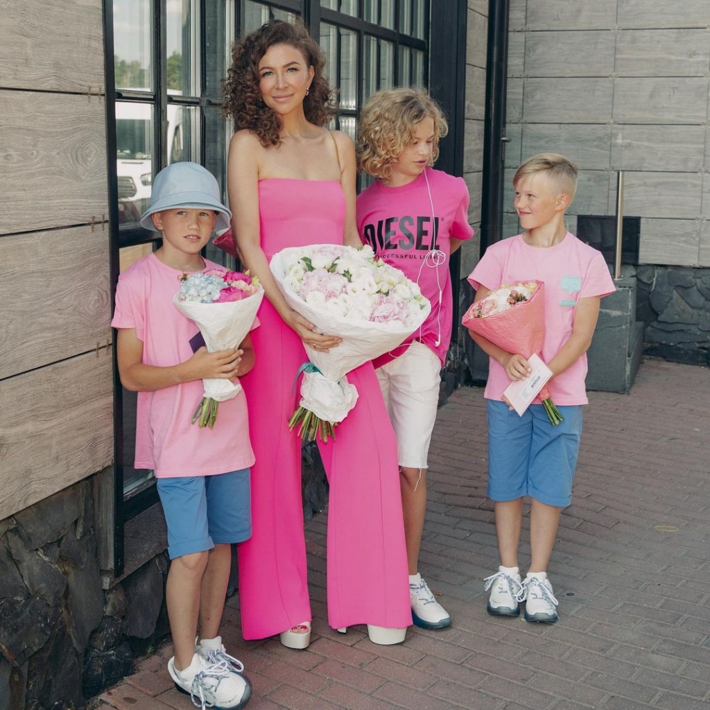 Блиновская v4j3y1lycswa5ferdqujkj333m94ybk3.jpg