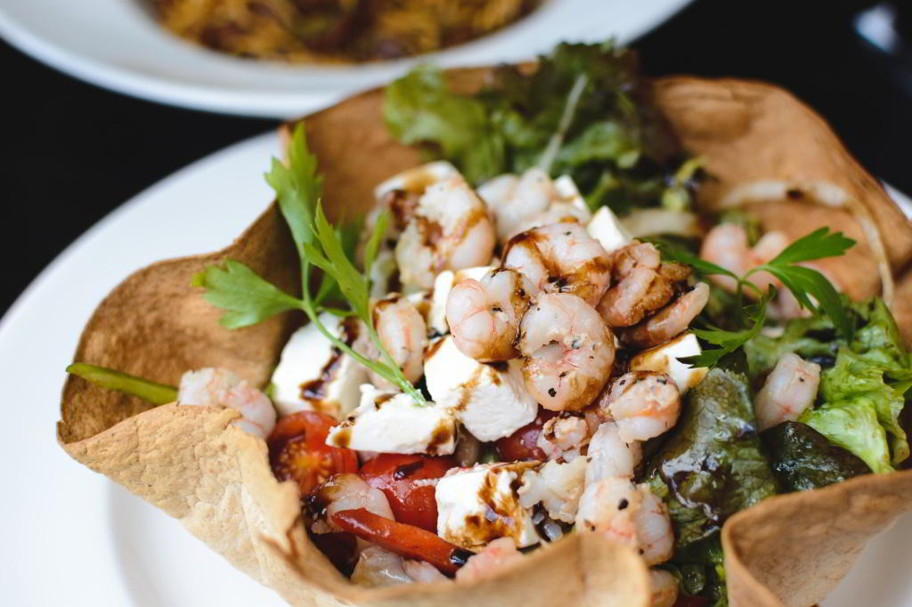 foodiesfeed.com_salad-with-shrimps-feta.jpg