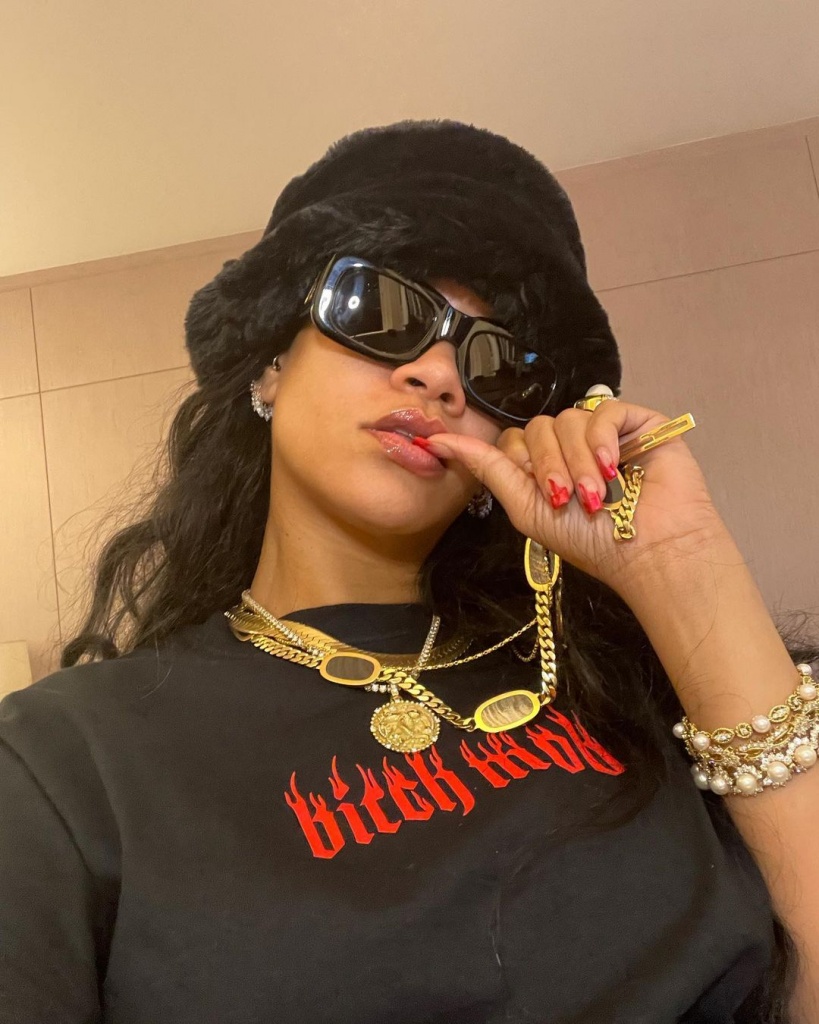 badgalriri_226593492_221828549842901_3522851469770893682_n.jpg badgalriri_226593492_221828549842901_3522851469770893682_n.jpg