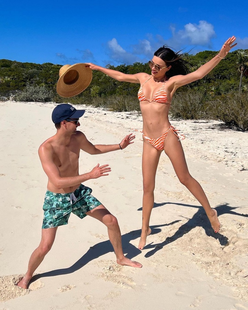 mirandakerr_273958919_400238541868155_6107957527171166725_n.jpg mirandakerr_273958919_400238541868155_6107957527171166725_n.jpg
