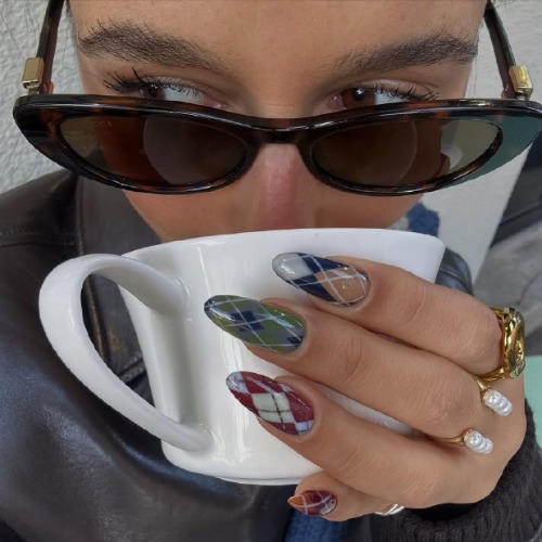 MyCollages - 2025-11-21T093747.798.jpg