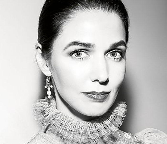 Алена-Ахмадуллина.jpg