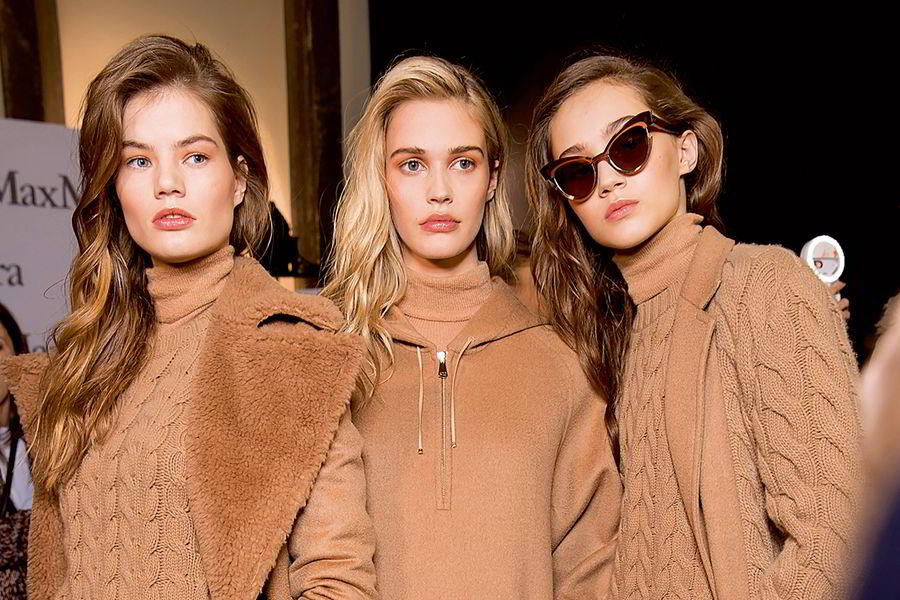Max Mara FW17_BACKSTAGE_900.jpg Max Mara FW17_BACKSTAGE_900.jpg