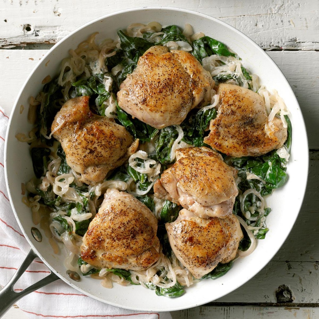 Chicken-Thighs-with-Shallots---Spinach_EXPS_SDAM19_45682_C12_12_4b.jpg