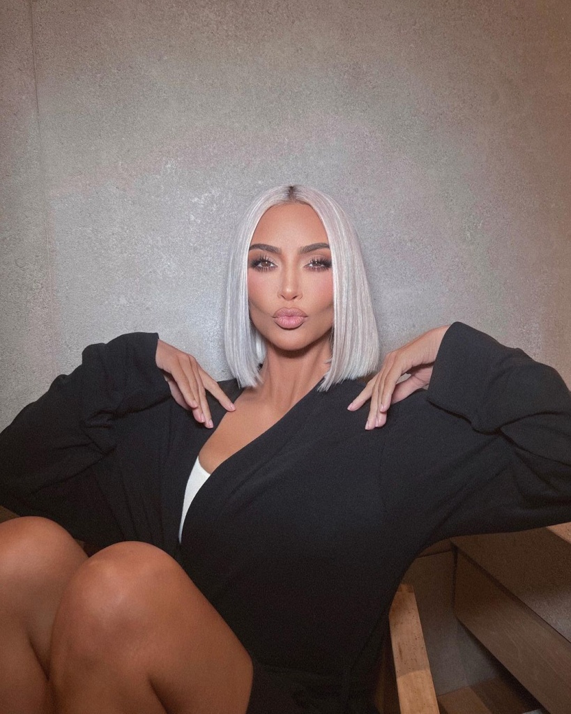Ким Кардашьян kimkardashian_295023405_2937594319869892_3747916990403588516_n (2).jpg