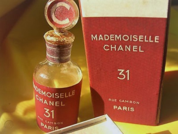 Chanel № 31.jpg Chanel № 31.jpg