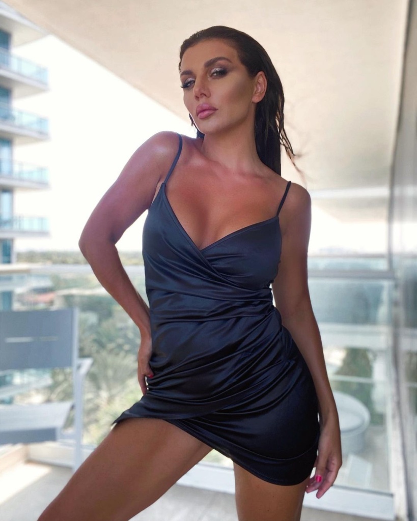 annasedokova_117894126_301908657710913_8207924871927865578_n.jpg