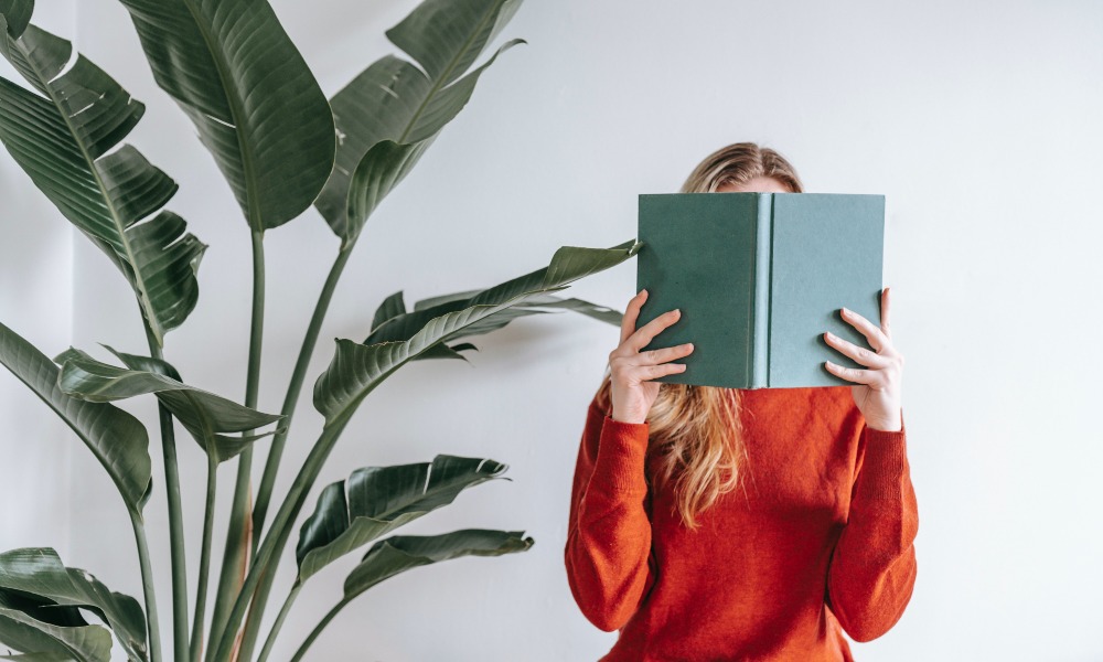 Книги, с которыми стоит познакомиться каждому до 35 лет.jpg Книги, с которыми стоит познакомиться каждому до 35 лет.jpg