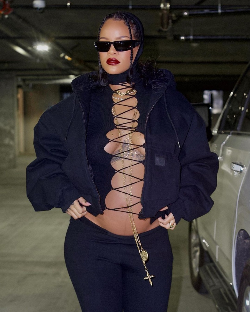 badgalriri_273612684_1561301807588639_4322744389982776178_n.jpg badgalriri_273612684_1561301807588639_4322744389982776178_n.jpg