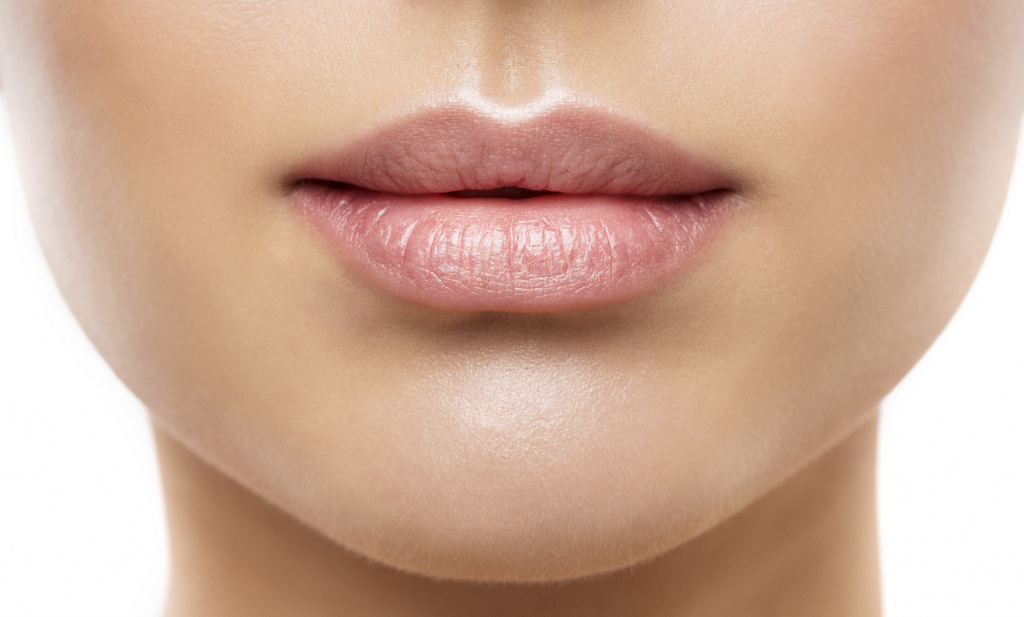 Как омолодить губы? Неочевидные советы от врача-косметолога