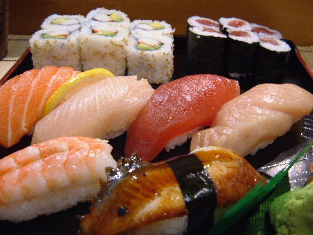 i-love-sushi-1525718.jpg