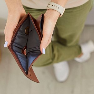 Не безобидные вещи: сколько вы теряете в год на чашках кофе и импульсивных покупках