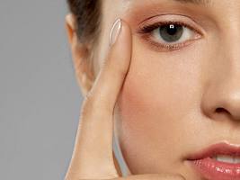6 способов замедлить старение кожи вокруг глаз и предотвратить опущение век