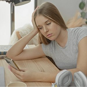 Холодность и безразличие: правда ли, что виртуальное общение снижает эмпатию, разъясняет врач-психотерапевт
