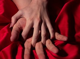Техники и практики для улучшения сексуальной жизни: что работает, а что нет