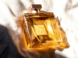 Ретро-шик за один пшик: 7 парфюмерных нот, которые старят