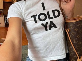 Футболки с надписью: очередной ретро-тренд или индикатор рецессии?