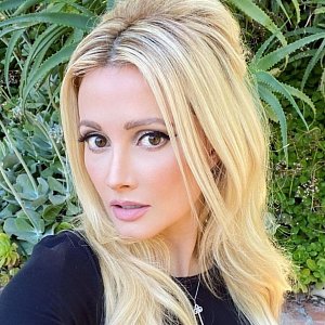 Аутизм после сорока: как справляется с диагнозом бывшая модель Playboy Холли Мэдисон Аутизм после сорока: как справляется с диагнозом бывшая модель Playboy Холли Мэдисон