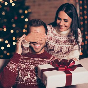 Как выбрать подарок мужчине на Новый Год: 11 лайфхаков от Алины Ботановны