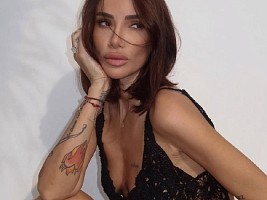 «Я плачу от счастья»: 41-летняя Айза сделала подтяжку лица в Корее